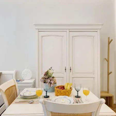 - -1 Apartment